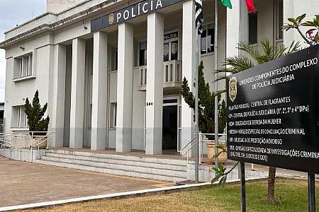 Advogada acusa fotógrafo de assédio durante ensaio de fotos em estúdio no Dia da Mulher