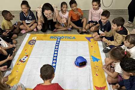 Educação e Robótica: escolas municipais de Votuporanga ganham robô para inovar no aprendizado do Ensino Infantil