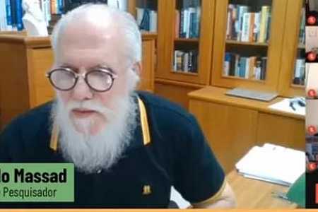 Coronavírus: volta às aulas pode causar morte de 17 mil crianças, estima professor