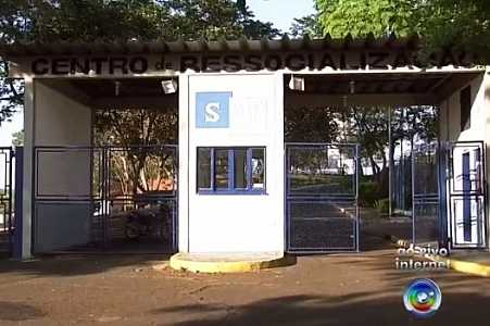 Três presos em regime semiaberto rompem tornozeleiras e fogem durante trabalho comunitário no interior de SP