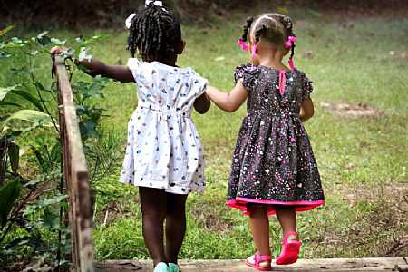 ”Eu não quero minha filha andando com essa pretinha feia e suja”; Polícia Civil vai investigar vereador por injúria racial