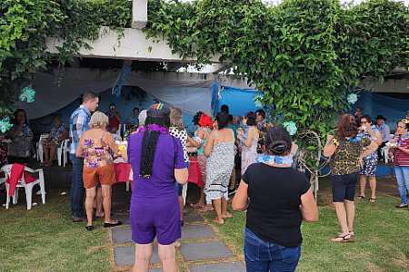 MELHOR IDADE DE MACEDÔNIA COMEMORA CARNAVAL