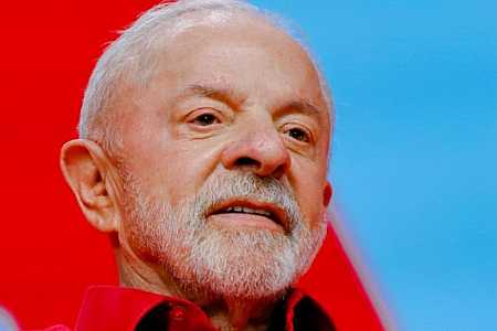 Lula anuncia reajuste no Bolsa Família a 17 dias da eleição