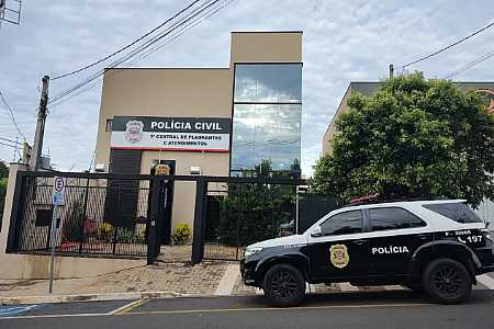 Mulher é agredida com tapas, socos e tem parte do cabelo cortado pelo marido no interior de SP