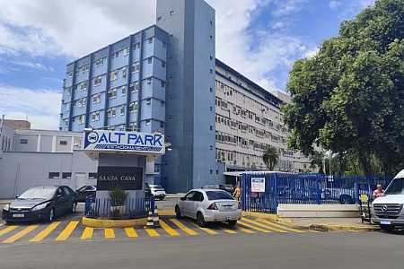 Grávida de quase 7 meses dá à luz gêmeos antes de chegar ao hospital no interior de SP