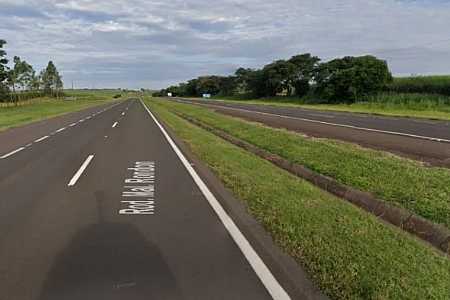 Homem morre após sofrer acidente e ser arremessado para fora do veículo em rodovia de Penápolis