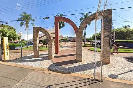 Adolescente de 13 anos é estuprada em banheiro público de Santa Fé do Sul
