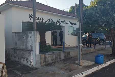 PF faz buscas na Casa da Agricultura em operação para combater fraude em títulos de eleitores em Nova Castilho