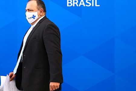 Ministério da Saúde firmou contratos sem licitação para reforma de imóveis, diz TV