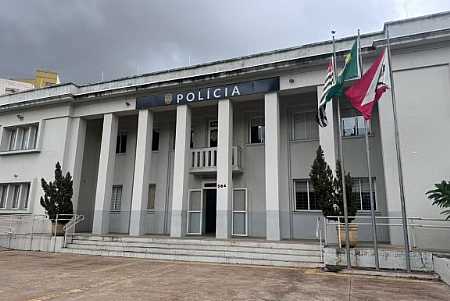 Homem é esfaqueado e tem moto incendiada em Araçatuba