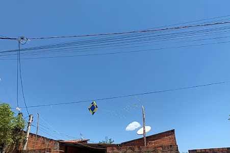 Pipas provocam interrupções no fornecimento de energia e afetam 10,5 mil clientes no interior de SP