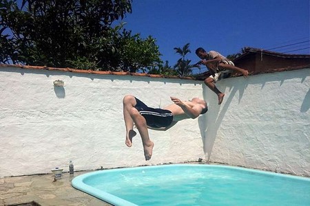´Fiquei apavorada´, diz garota que flagrou ladrão pulando muro de casa