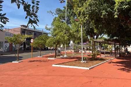 Nova Feira Livre do Jardim Arapuã estreia com música e variedade de produtos neste domingo (25)