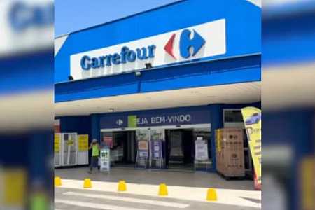 Promotor de vendas denuncia fiscal de hipermercado após ameaça de revista por causa de cabelo crespo