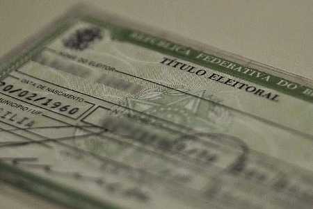 Não é obrigatório portar título de eleitor para votar, determina STF
