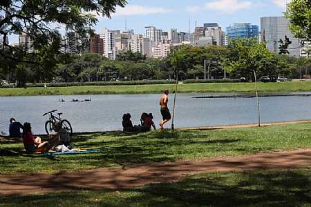 Verão começa nesta segunda com calor em SP; frente fria deve derrubar temperatura durante a semana