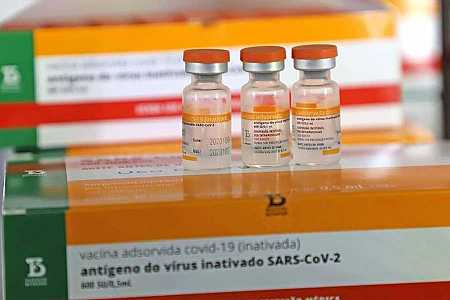 Há dez dias, governo paulista entrega 830 mil doses diárias da vacina contra a covid-19 ao Ministério da Saúde