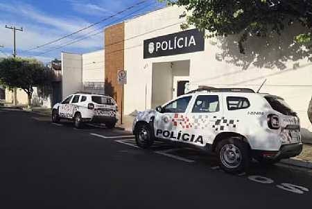 Homem é preso por injúria racial após xingar vizinho de ´macaco´ e ´saci´ em Birigui