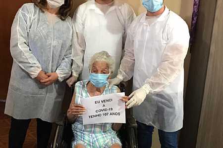 Com enfisema pulmonar, idosa de 107 anos vence o coronavírus no interior de SP: Choramos de alegria, diz filha