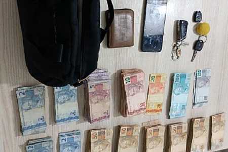 PM prende bandidos com malote de R$ 63,8 mil roubados em avenida de Rio Preto