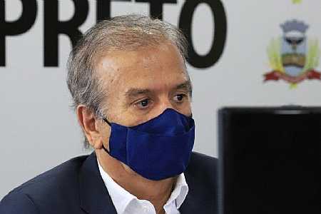 Edinho defende demissão de servidores que recusaram vacina em Rio Preto