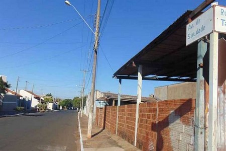 EX-PREFEITO DE URÂNIA ASSINOU CONTRATO DE R$ 20 MILHÕES COM EMPRESA DE ILUMINAÇÃO, MAS…