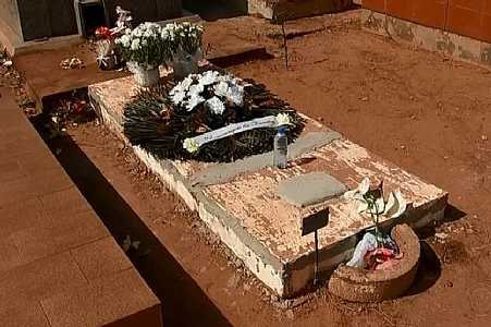 Sem coveiro em General Salgado, família retira restos mortais de parente para enterrar idosa no mesmo túmulo