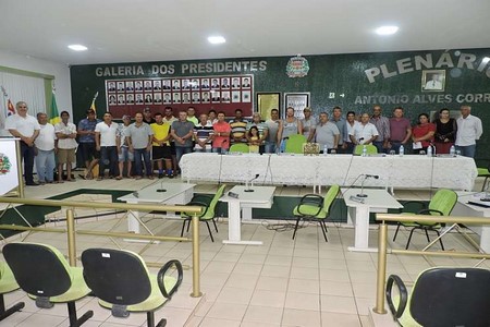 Município de Dirce Reis reúne voluntários para realizar “I Leilão de Gado” em prol da Santa Casa de Jales