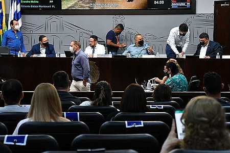 Mesa Diretoria quer dobrar salários dos vereadores em Araçatuba
