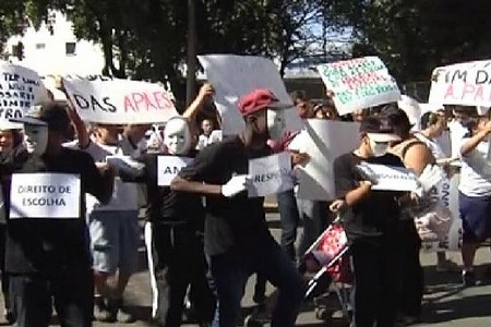 Projeto que quer acabar com Apaes mobiliza moradores no interior de SP