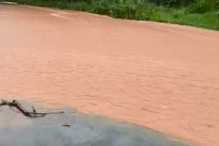 Jales registra mais de 100 mm de chuva e pontos de alagamento no domingo