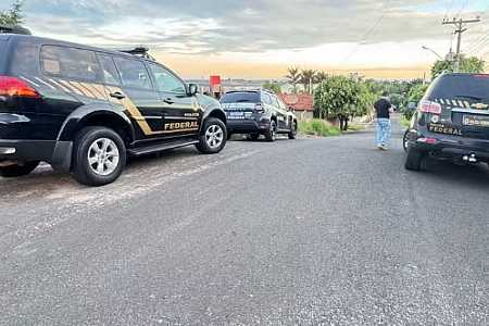 Polícia apreende espingardas, munições e material explosivo na casa de empresário preso suspeito de forjar furto em loja de armas em Auriflama