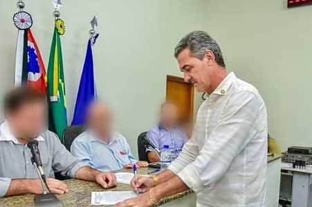 Prefeito é condenado por pagar funeral de sogro com dinheiro público no interior de SP