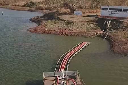 Araçatuba reduz captação de água do Tietê e reforça abastecimento com poços profundos após excesso de algas no rio