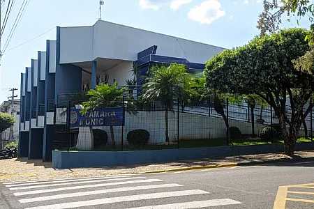 Justiça absolve vereadora de Jales que era acusada de chamar vereador de ´gorila´
