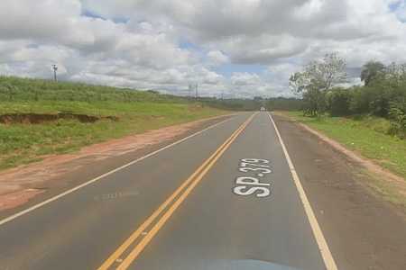 Motociclista e garupa morrem após moto ser atingida por carro em Urupês; motorista estava alcoolizado