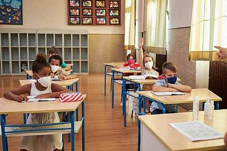Em Rio Preto, escolas podem optar por exigir ou não o uso de máscaras