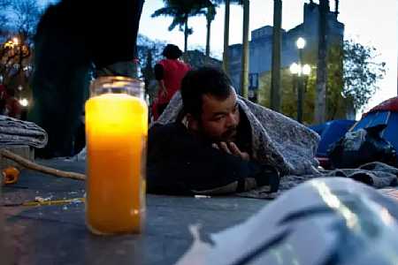 Tendas vão atender e acolher população de rua durante o frio em SP