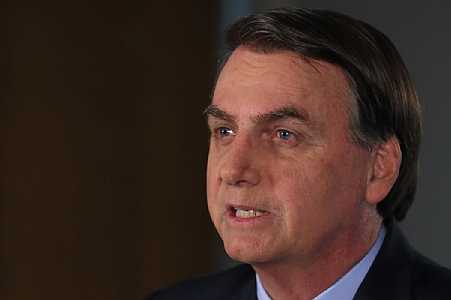 Para não encarecer medicamentos para os mais pobres Bolsonaro veta projeto que liberaria remédios para câncer via planos de saúde