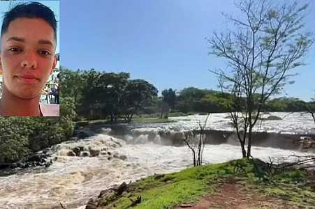 Cachoeira onde jovem desapareceu não tinha aviso de risco de afogamentos; município diz que placas sumiram
