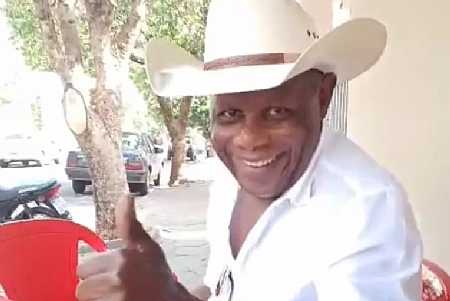 Locutor de rodeio, Debrail de Brito, sofre AVC e segue internado no HB em Rio Preto