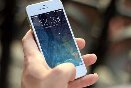 Um em cada quatro celulares vendidos no Brasil em 2023 era contrabandeado