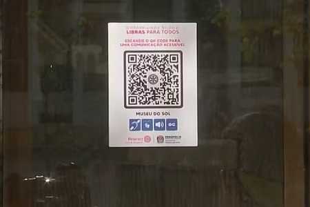 Jovens criam projeto que ajuda deficientes auditivos a terem informações sobre locais públicos por meio de QR Code