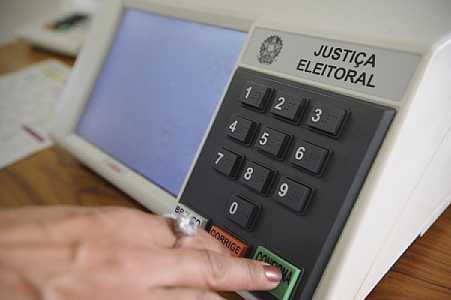 Datafolha: Maioria dos brasileiros é contrária à obrigatoriedade do voto