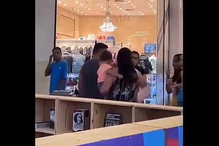Cliente xinga faxineira de shopping em MG: “Eu sou rica e você é analfabeta”