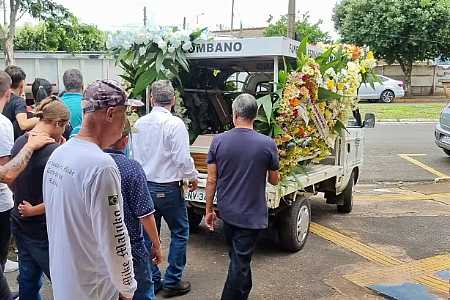 Corpo de piloto que morreu em queda de aeronave no Amazonas é sepultado em Fernandópolis