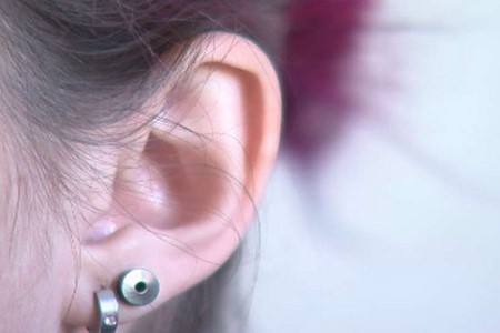 ´Minha filha estava jogada´, diz mãe de adolescente que teve coma alcoólico