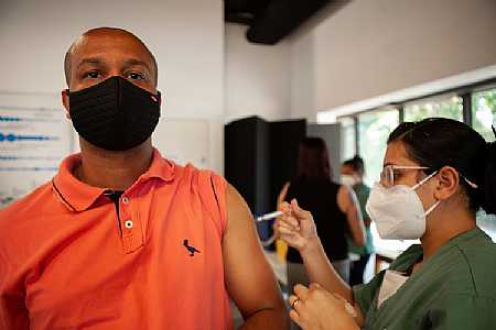 Butantan estuda a criação de vacina única contra a gripe e a covid-19