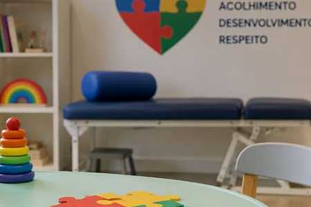 Justiça determina que Estado e Prefeitura de Araçatuba forneçam tratamento multiprofissional para crianças com deficiência