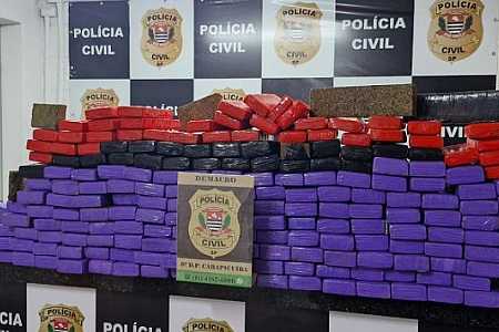 Polícia Civil localiza carro com mais de 200 kg de maconha na região de Presidente Prudente